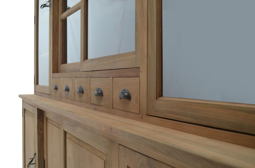 Teak Schrank "Der Stille Bewahrer"