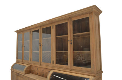 Teak Glasvitrine "Die Lichtfängerin"